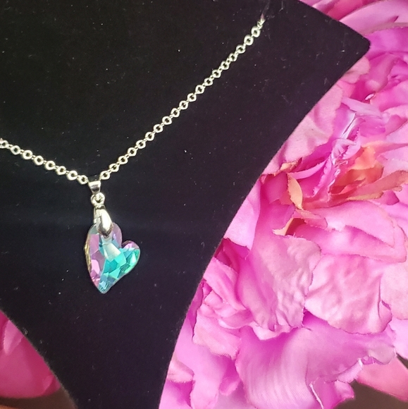 Jewelry - Natural Amethyst Heart Crystal Pendant Healing Quartz Pendant & Necklace